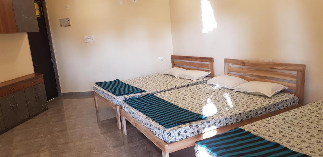 Godwill Kimo Guest House Seraulim Madgaon Esterno foto