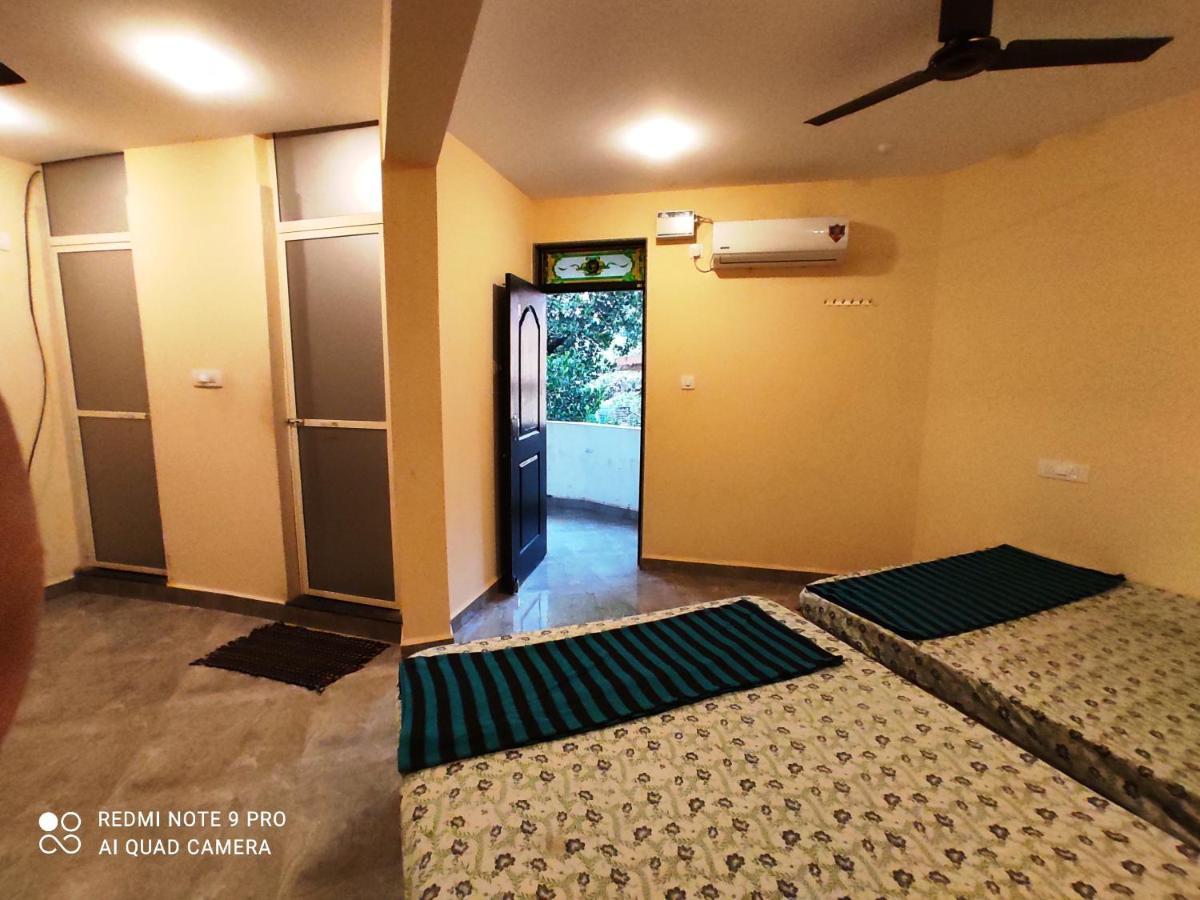 Godwill Kimo Guest House Seraulim Madgaon Esterno foto