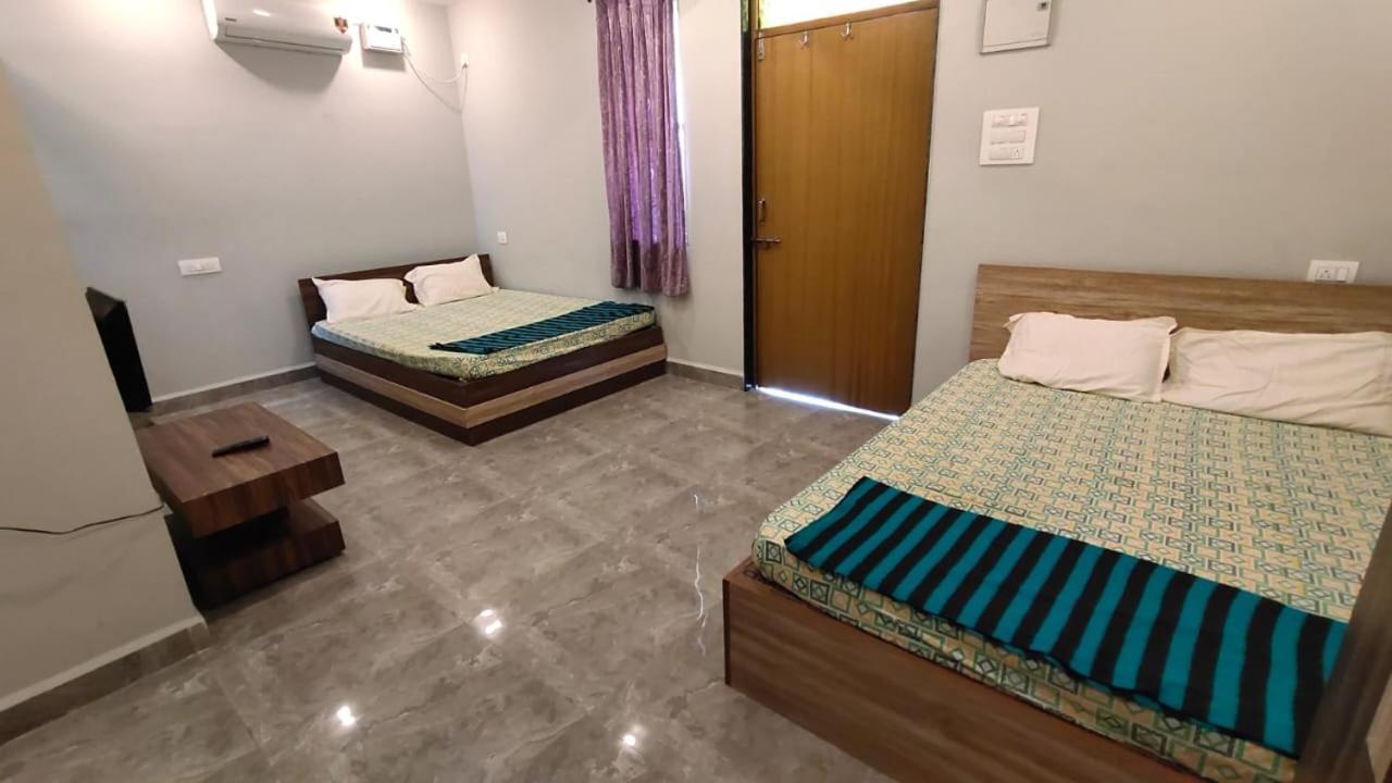 Godwill Kimo Guest House Seraulim Madgaon Esterno foto