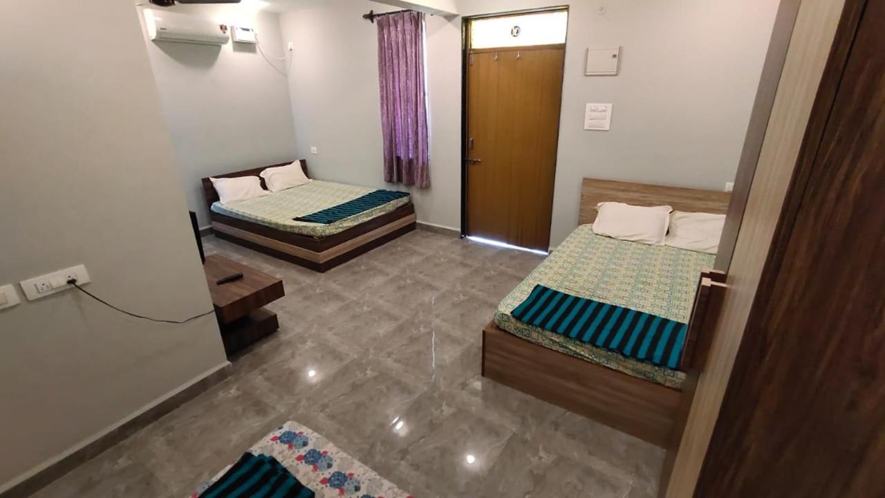 Godwill Kimo Guest House Seraulim Madgaon Esterno foto