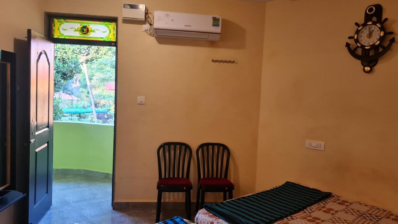 Godwill Kimo Guest House Seraulim Madgaon Esterno foto