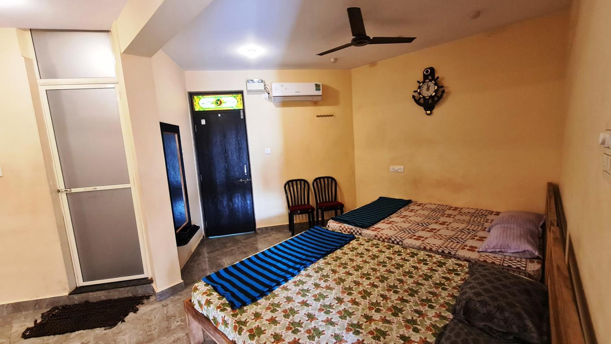 Godwill Kimo Guest House Seraulim Madgaon Esterno foto